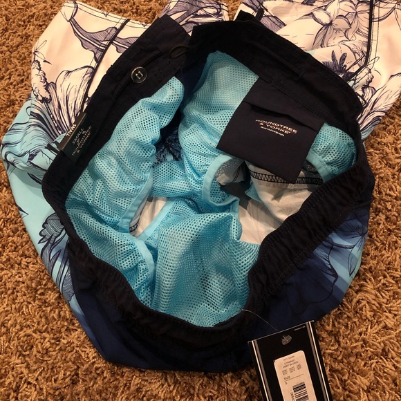 Roundtree & Yorke Men’s Swim Trunks - Picture 8 of 8